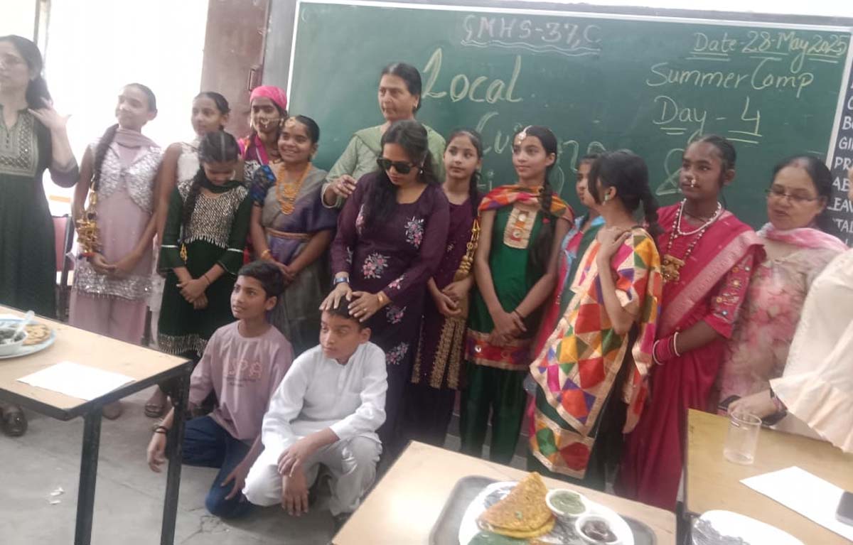 Chandigarh children had fun wearing Karnataka costumes.